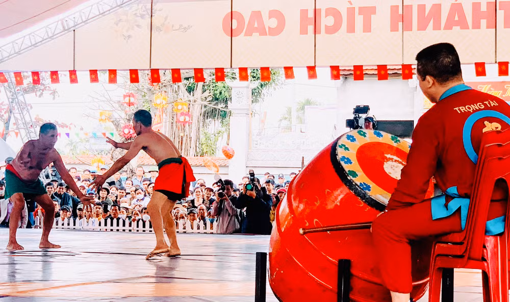 Keo vật thờ trong hội thi.