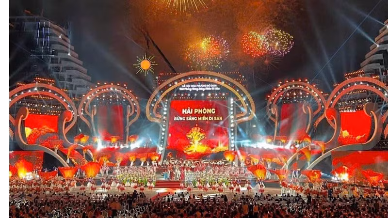 Đời sống vật chất và tinh thần người dân không ngừng được cải thiện.