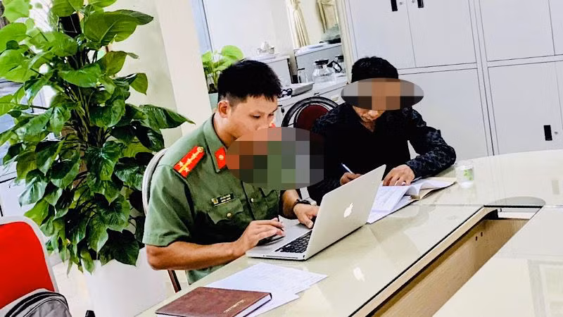 Trần Văn Đ. tại cơ quan Công an.