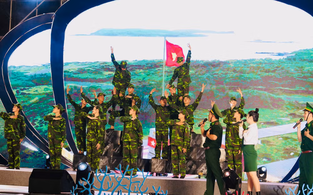 Tiết mục biểu diễn của Đội tuyên truyền lưu động tỉnh Lào Cai.