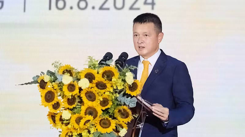 Chủ tịch Hội đồng quản trị Tập đoàn Sun Group Đặng Minh Trường phát biểu tại lễ khởi công.