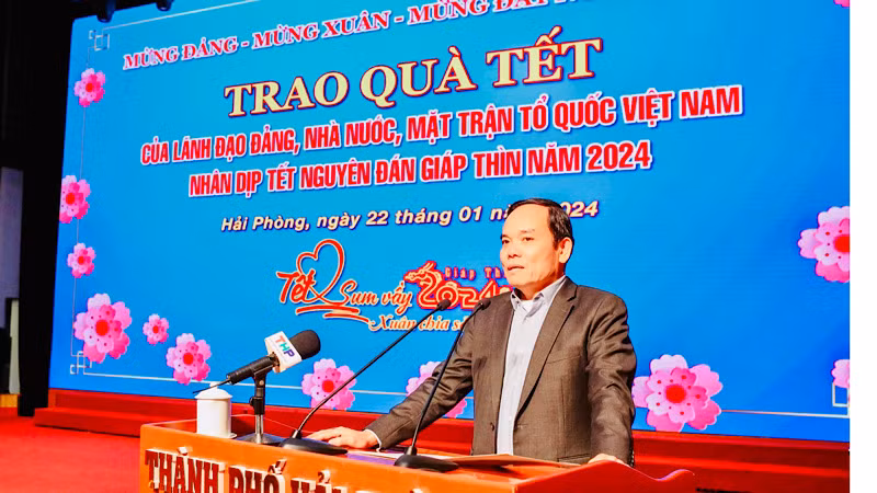 Phó Thủ tướng Trần Lưu Quang phát biểu tại chương trình "Tết sum vầy - Xuân chia sẻ 2024" tại thành phố Hải Phòng.