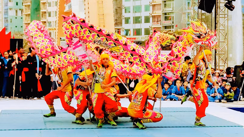 Các hoạt động biểu diễn cũng trở thành nguồn lực phát triển du lịch.