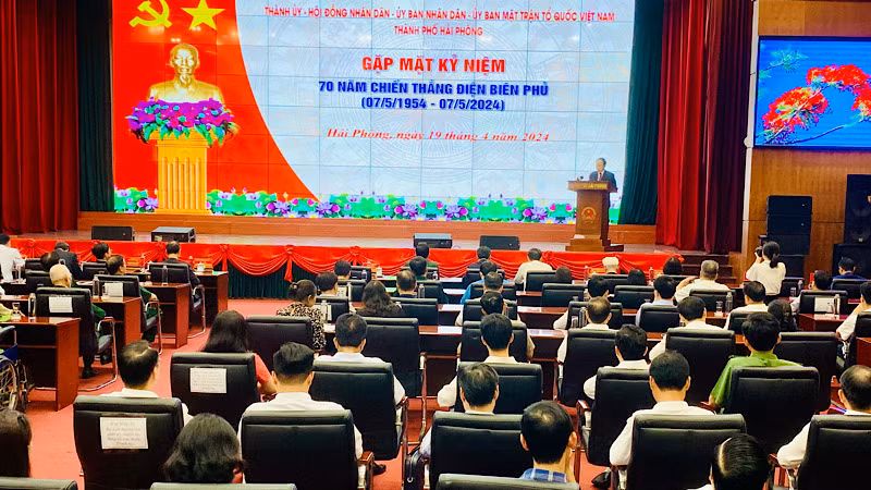 Lãnh đạo thành phố Hải Phòng gặp mặt Kỷ niệm 70 năm Chiến thắng Điện Biên Phủ.