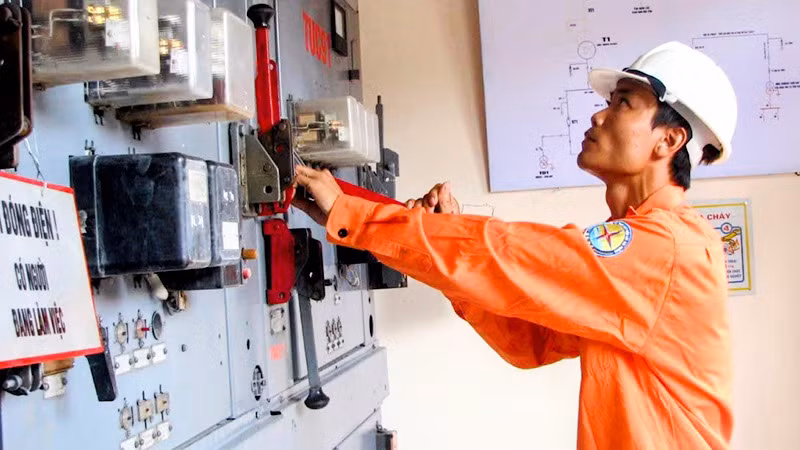 Điện lực Hải Phòng luôn nỗ lực bảo đảm cấp điện ổn định cho khách hàng.