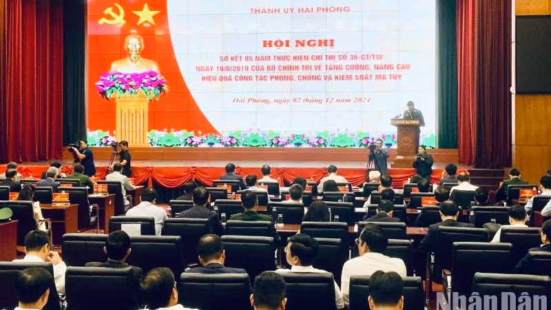 Quang cảnh hội nghị sơ kết 5 năm thực hiện Chỉ thị 36 của Bộ Chính trị của Thành ủy Hải Phòng.