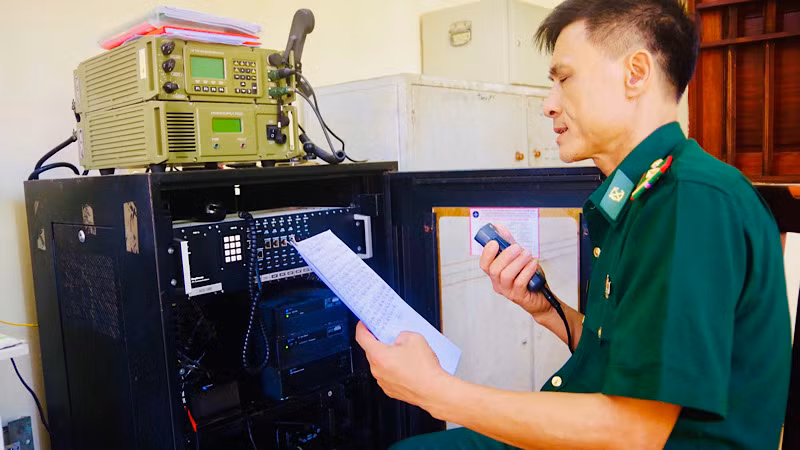 Đồn Biên phòng Bạch Long Vĩ kêu gọi tàu thuyền vào tránh trú bão số 3.