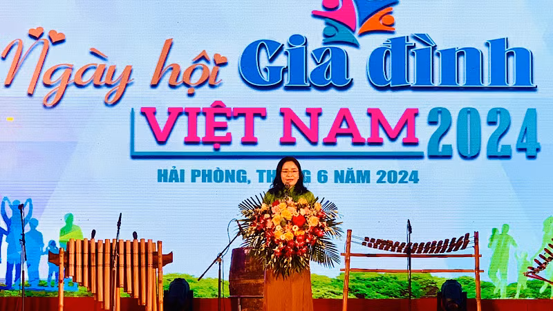 Thứ trưởng Văn hóa, Thể thao và Du lịch Trịnh Thị Thủy phát biểu khai mạc Ngày hội Gia đình Việt Nam năm 2024.