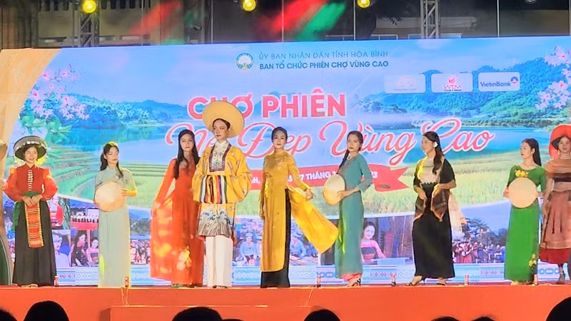 Nhiều chương trình nghệ thuật đặc sắc tại Lễ khai mạc.