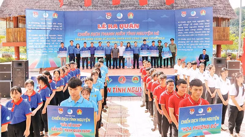 Quang cảnh Lễ ra quân Chiến dịch thanh niên tình nguyện hè 2024.