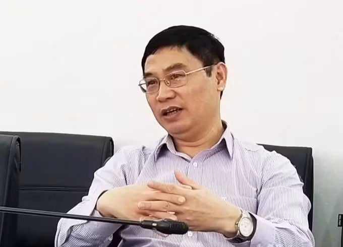 Ông Nguyễn Quý Dương, Phó Cục trưởng Cục Bảo vệ thực vật (Bộ Nông nghiệp và Phát triển nông thôn) cho biết Cục Bảo vệ thực vật vẫn đang chủ động phối hợp các địa phương giám sát thật chặt chẽ các ổ dịch châu chấu tre lưng vàng để có các biện pháp phòng chống phù hợp.