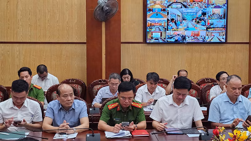 Các ngành, địa phương dự cuộc họp phòng, chống bão số 3 chiều 5/9.