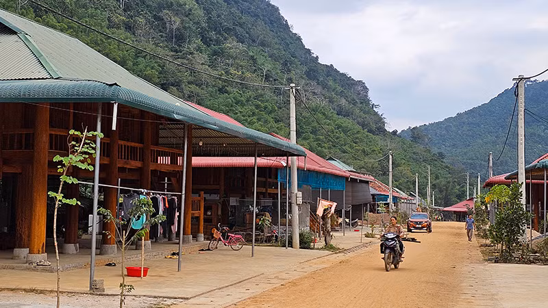 Một góc khu tái định cư chủ động phòng tránh thiên tai bản Lở, xã Nam Động, huyện Quan Hóa, tỉnh Thanh Hóa.