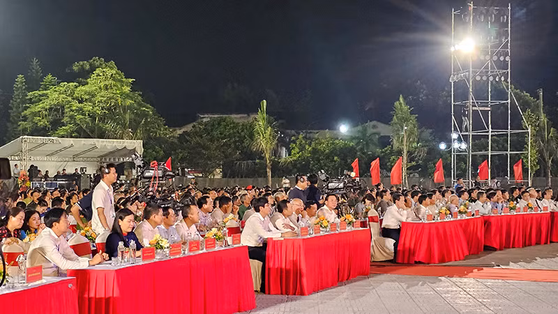 Các đại biểu tham dự điểm cầu truyền hình tại Thanh Hóa.
