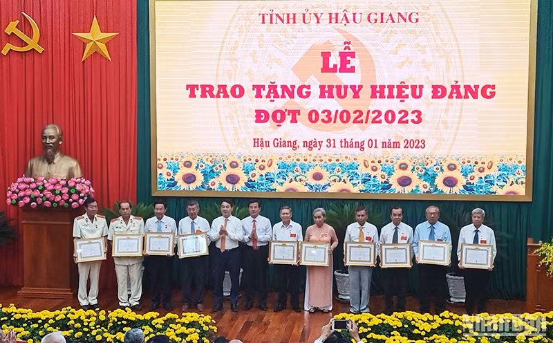 Quang cảnh buổi họp mặt.