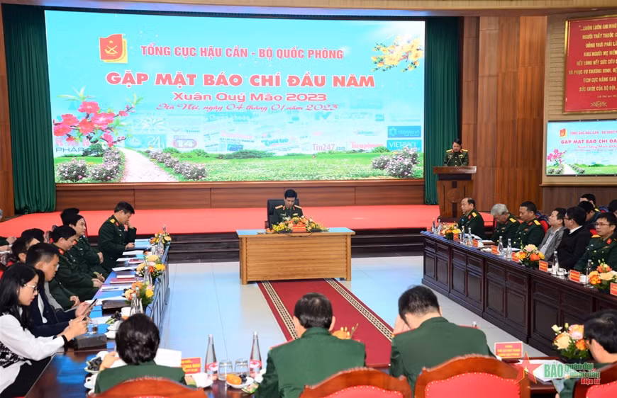 Quang cảnh buổi gặp mặt. (Ảnh: Báo Quân đội nhân dân)