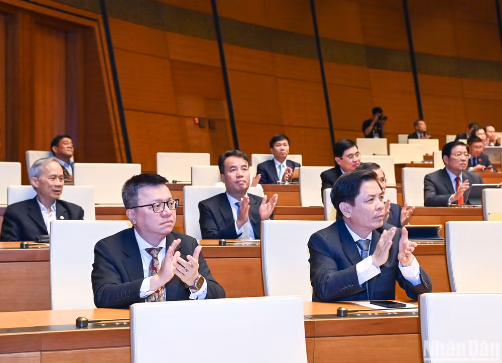 Các đại biểu khách mời tham dự Lễ bế mạc tại Hội trường Diên Hồng, Nhà Quốc hội.