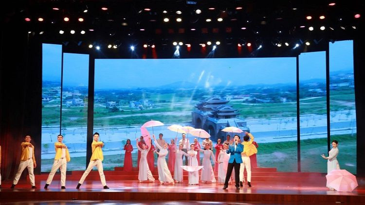 Một tiết mục nghệ thuật tại Lễ bế mạc Liên hoan. (Ảnh: Ban tổ chức)