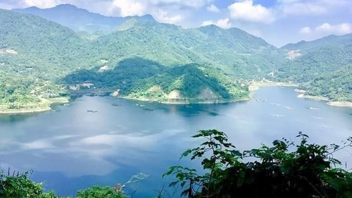 Với những tiềm năng du lịch lớn, Đà Bắc đã nỗ lực để phát triển du lịch thành kinh tế mũi nhọn.