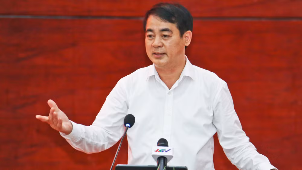 Đồng chí Nghiêm Xuân Thành, Ủy viên Trung ương Đảng, Bí thư Tỉnh ủy Hậu Giang phát biểu tại buổi tiếp xúc, đối thoại.