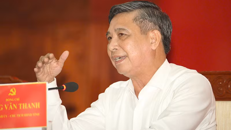 Đồng chí Đồng Văn Thanh, Bí thư Tỉnh ủy, Chủ tịch Hội đồng nhân dân tỉnh Hậu Giang phát biểu tại buổi đối thoại.