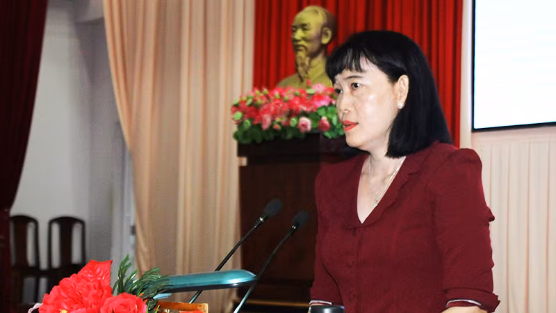 Bà Hồ Thu Ánh, Phó Chủ tịch Ủy ban nhân dân tỉnh Hậu Giang phát biểu tại lễ ký kết.