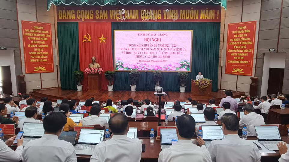 Quang cảnh hội nghị.