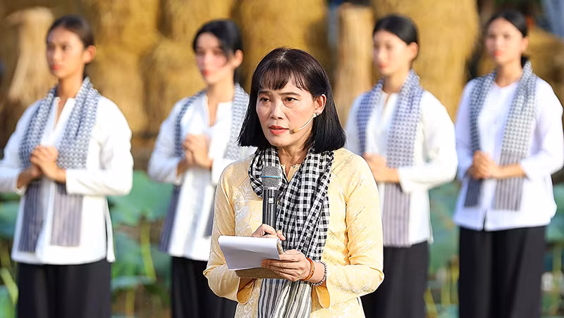 Phó Chủ tịch Ủy ban nhân dân tỉnh Hậu Giang Hồ Thu Ánh phát biểu khai mạc.