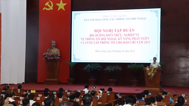 Quang cảnh hội nghị.