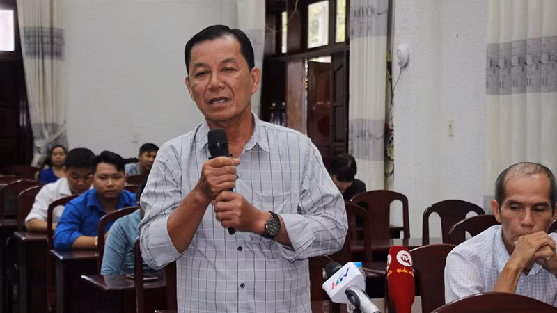 Cử tri huyện Châu Thành A kiến nghị với Đoàn đại biểu Quốc hội, đơn vị tỉnh Hậu Giang.