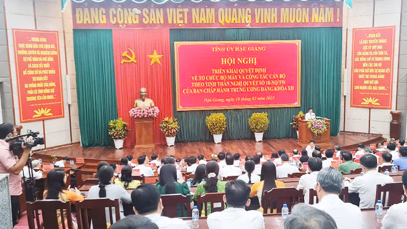 Quang cảnh hội nghị.