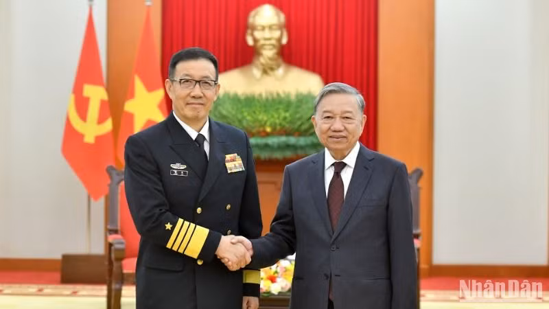 Tổng Bí thư, Bí thư Quân ủy Trung ương Tô Lâm tiếp Bộ trưởng Quốc phòng Trung Quốc, Thượng tướng Đổng Quân.