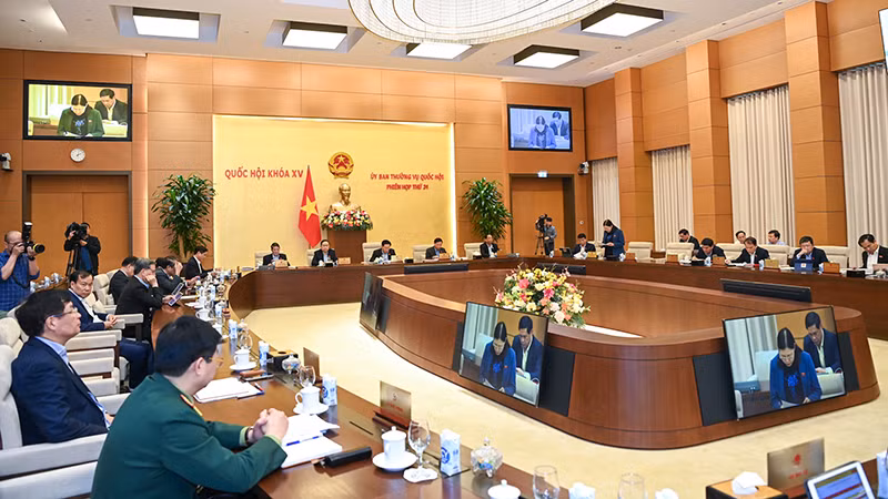 Quang cảnh phiên họp Ủy ban Thường vụ Quốc hội cho ý kiến về việc giải trình, tiếp thu, chỉnh lý dự thảo Luật Tổ chức Tòa án nhân dân (sửa đổi). (Ảnh: DUY LINH)