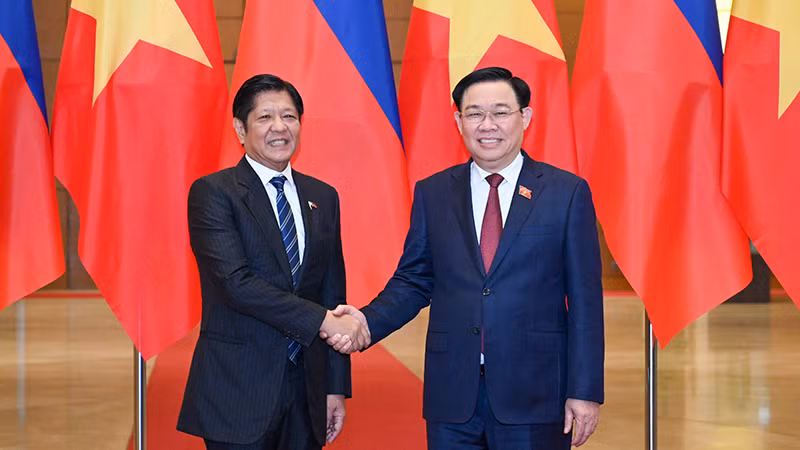 Chủ tịch Quốc hội Vương Đình Huệ và Tổng thống Philippines Ferdinand Romualdez Marcos Jr.