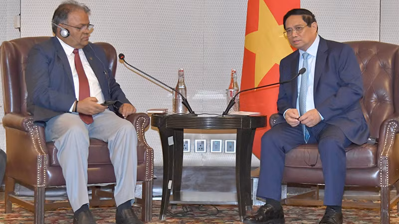 Thủ tướng Phạm Minh Chính tiếp ông Rajesh Kumar Singh, Chủ tịch Tập đoàn Phát triển hành lang công nghiệp quốc gia (NICDC).