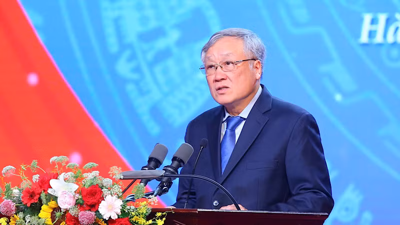 Phó Thủ tướng Thường trực Nguyễn Hòa Bình phát biểu tại buổi lễ.