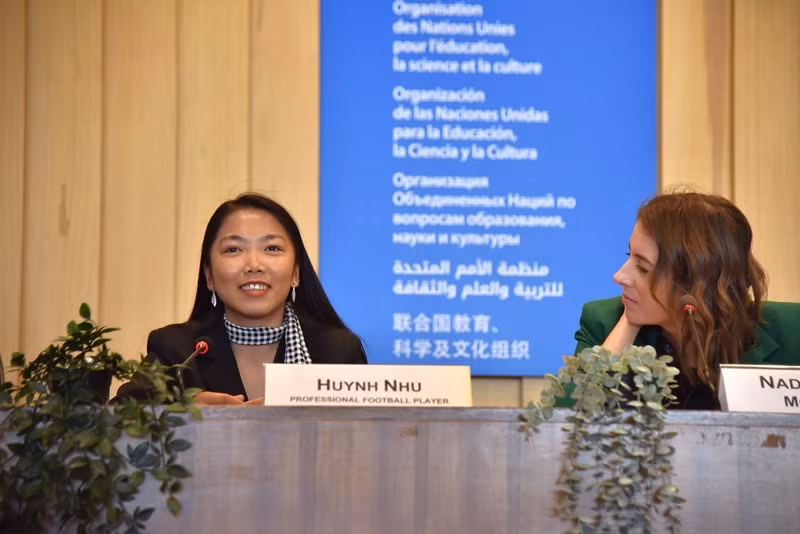 Huỳnh Như kể về hành trình đến với bóng đá của mình từ những ngày thơ ấu. (Ảnh: MINH DUY)