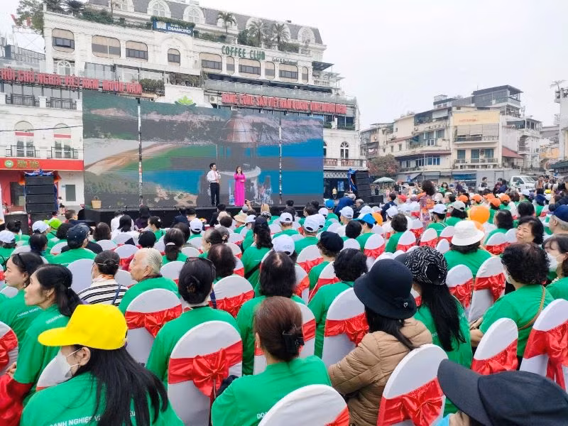 Mít-tinh hưởng ứng Ngày Quyền của người tiêu dùng Việt Nam năm 2023 và chương trình “Doanh nghiệp vì người tiêu dùng”.