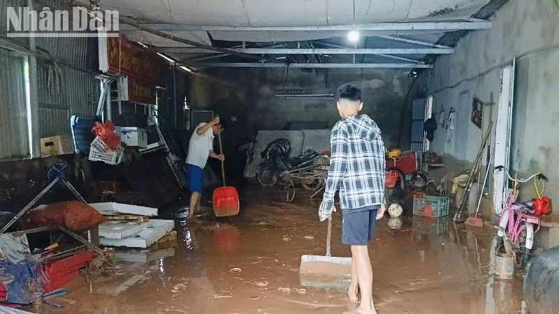 Mưa lớn gây ngập lụt một số nơi ở Hà Tĩnh. (Ảnh: NGÔ TUẤN)