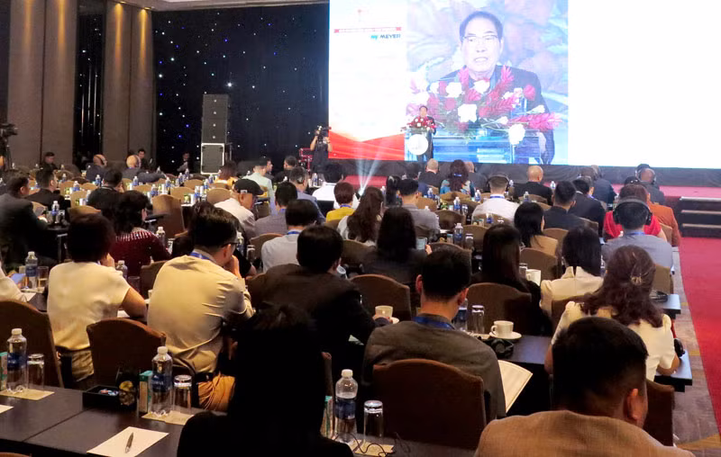 Quang cảnh hội nghị.