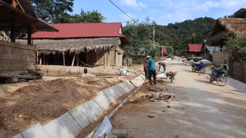 Diện mạo bản Cò Phạt và bản Búng, nơi sinh sống tập trung của tộc người Đan Lai đã có nhiều khởi sắc.