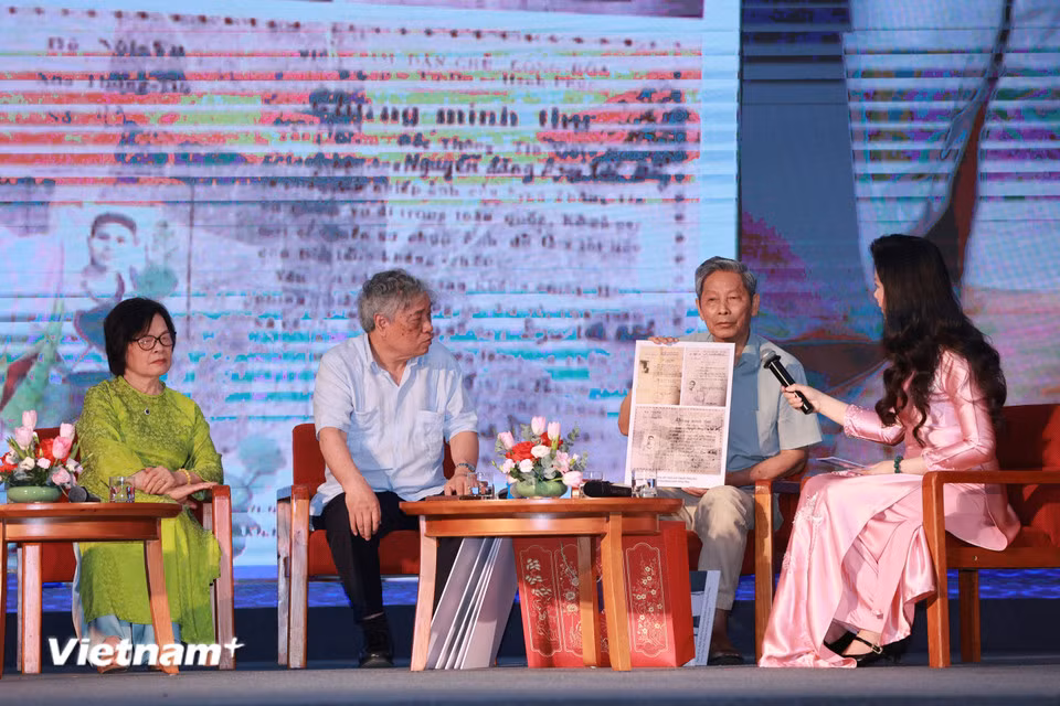 Nghệ sĩ nhiếp ảnh, nhà báo Chu Chí Thành chia sẻ về những bức ảnh ghi lại trong thời chiến. (Ảnh: Hoài Nam/Vietnam+) Nghệ sĩ nhiếp ảnh, nhà báo Chu Chí Thành chia sẻ về những bức ảnh ghi lại trong thời chiến. (Ảnh: Hoài Nam/Vietnam+)