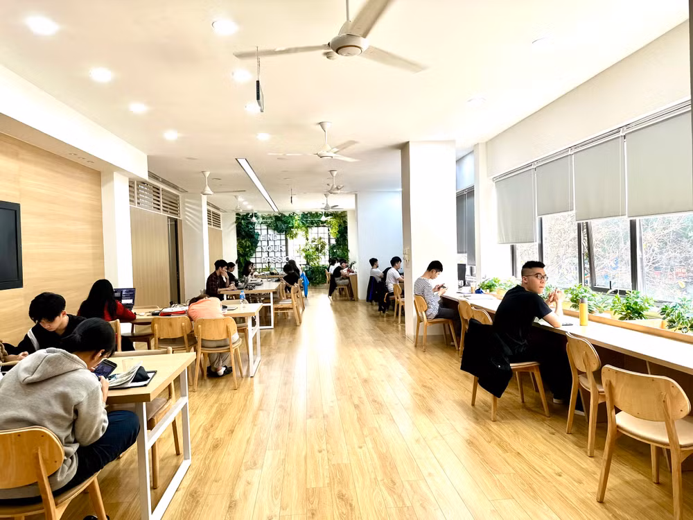 Phòng không gian chia sẻ tại Thư viện Quốc gia được thiết kế mở giúp bạn đọc luôn cảm thấy thỏa mái, thư giãn khi đọc sách.