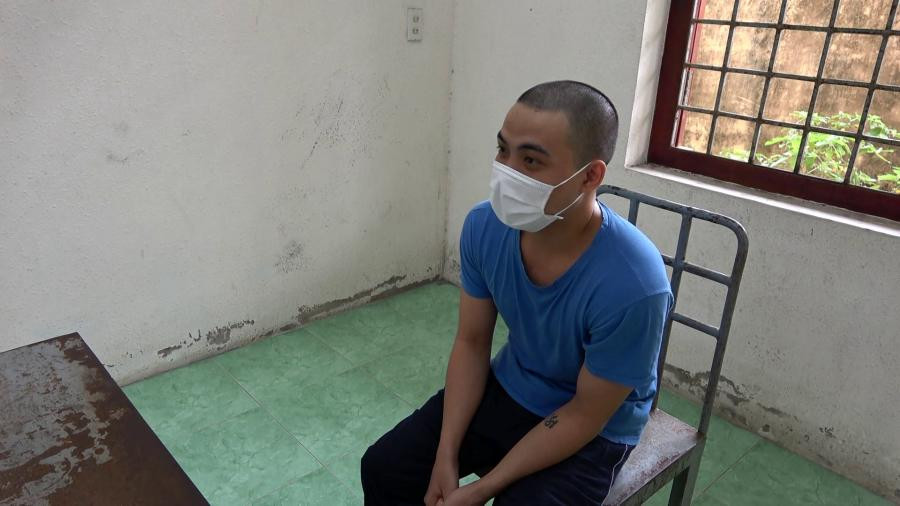 Đối tượng Vũ Kim Long tại cơ quan Công an.