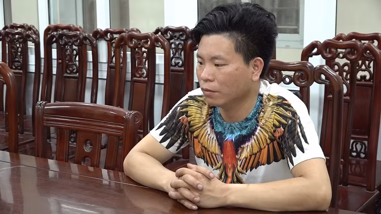 Đối tượng Chảo A Lai tại cơ quan điều tra.