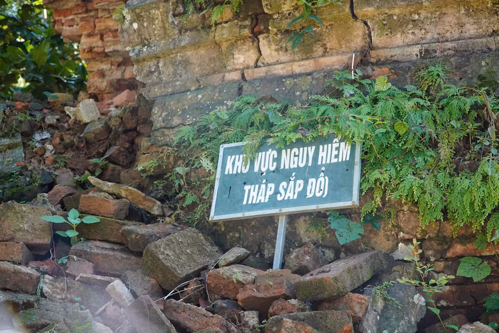 Địa phương phải cắm biển khu vực nguy hiểm, cảnh báo du khách và người dân.