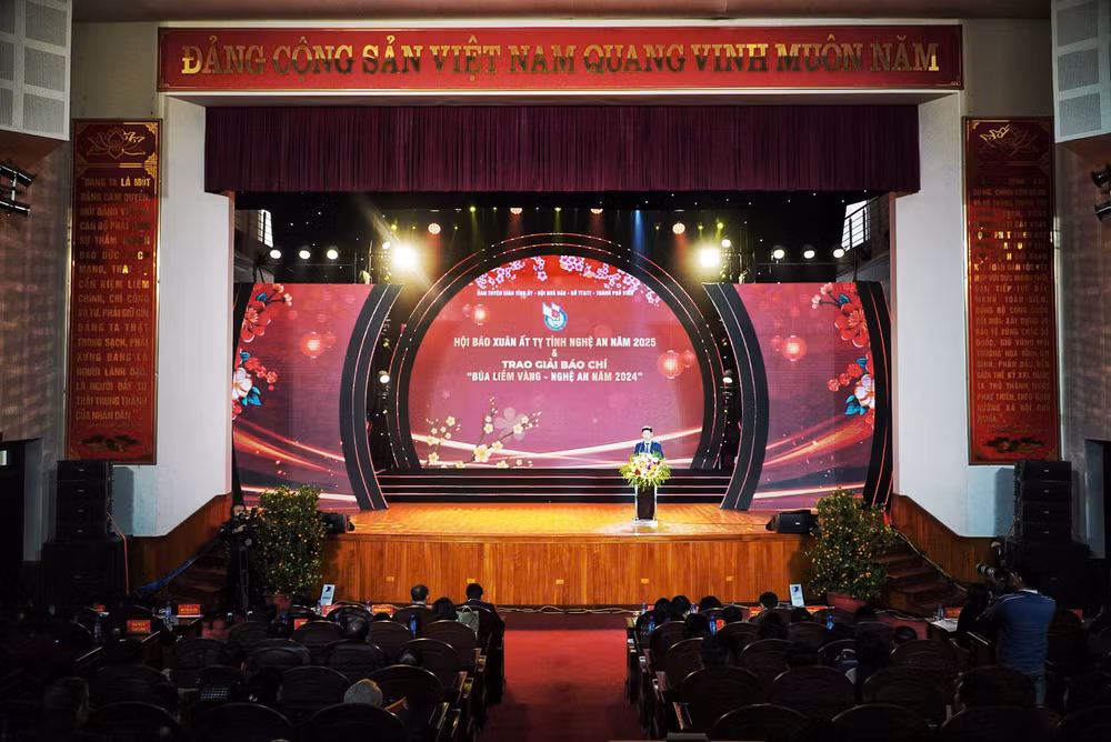 Toàn cảnh buổi lễ.