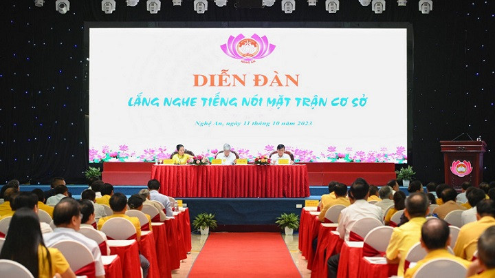 Diễn đàn "Lắng nghe tiếng nói Mặt trận cơ sở".