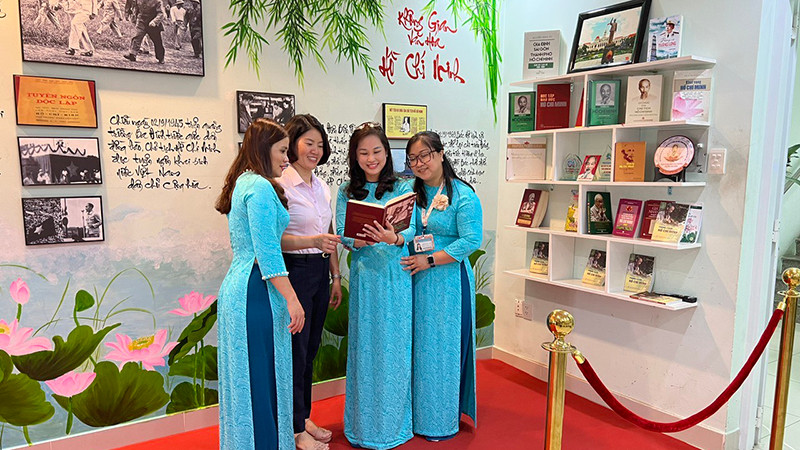 Không gian văn hóa Hồ Chí Minh tại Ủy ban nhân dân phường Nguyễn Thái Bình, Quận 1.