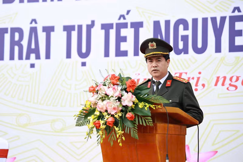 Đại tá Nguyễn Đức Hải, Giám đốc Công an tỉnh Quảng Trị phát lệnh ra quân.